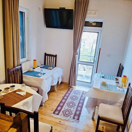 Guesthouse Riverside Берат Экстерьер фото