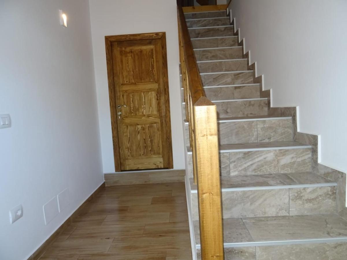 Guesthouse Riverside Берат Экстерьер фото